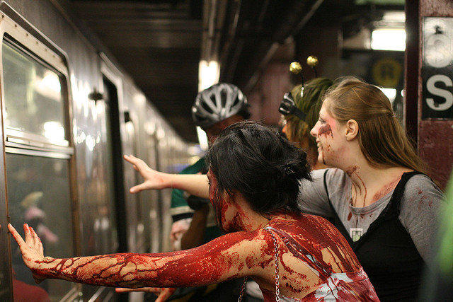 Zombies attack the subway - Zombiecon 2008
